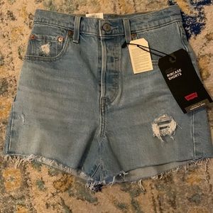 Levi Ribcage Shorts